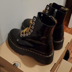 Dr. Martens Jadon max platform boots, Black